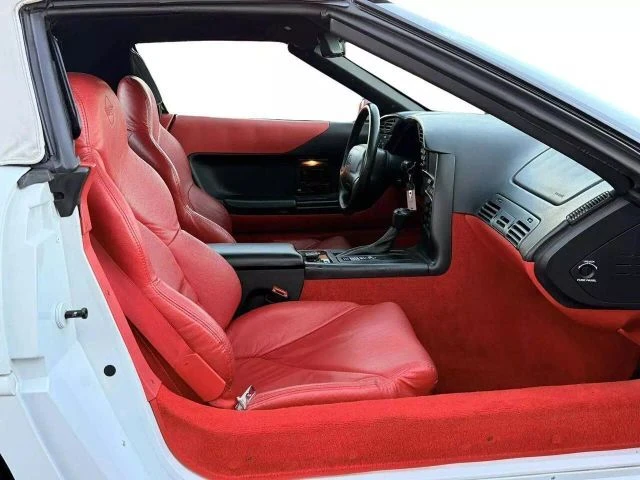 1995 Chevrolet Corvette C4 - Image 12 of 21