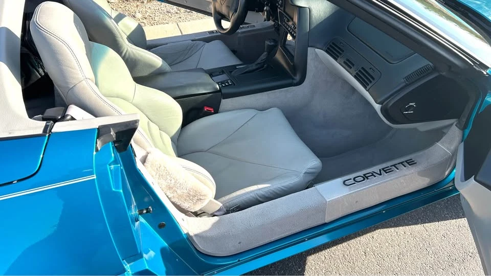 1995 Chevrolet Corvette C4 - Image 13 of 19