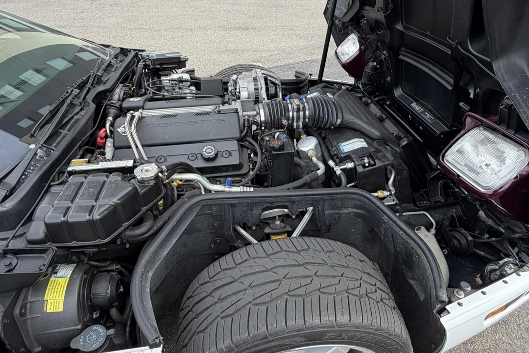 1995 Chevrolet Corvette C4 - Image 6 of 9