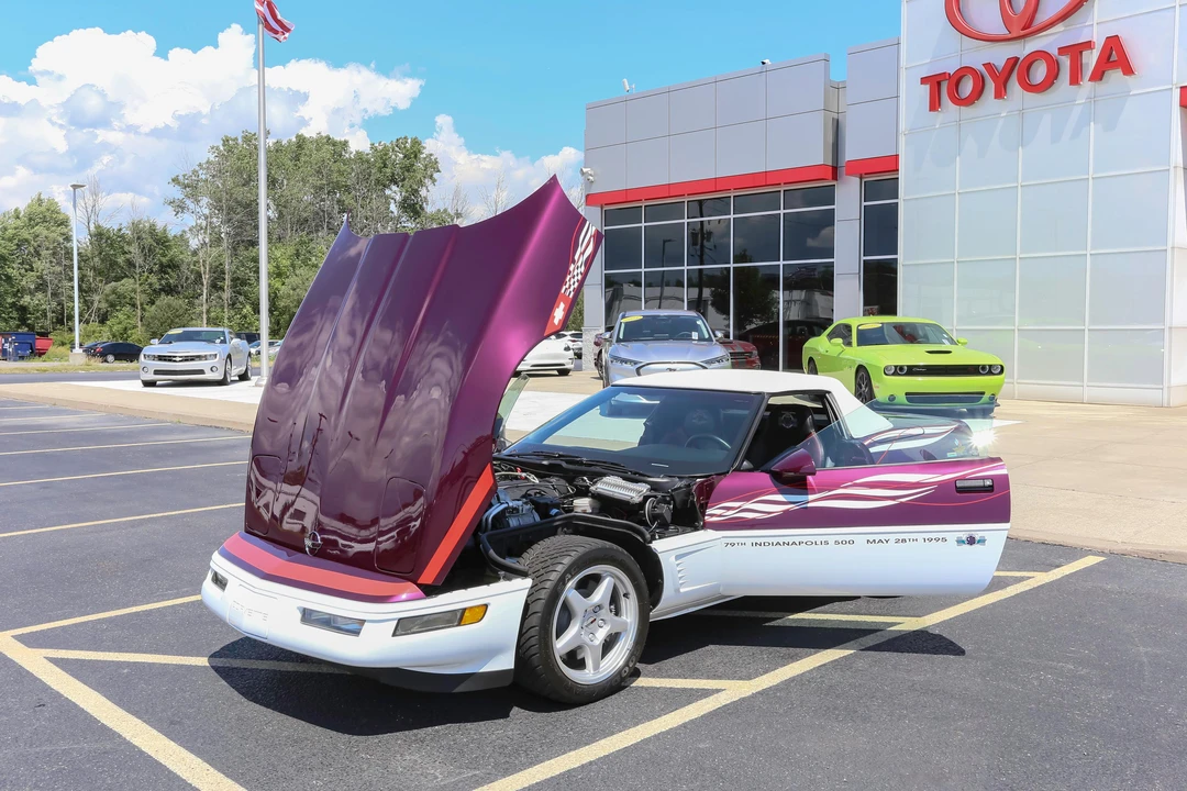 1995 Chevrolet Corvette C4 - Image 16 of 31