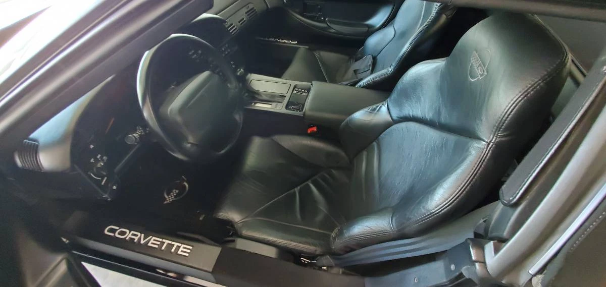 1995 Chevrolet Corvette C4 - Image 6 of 9