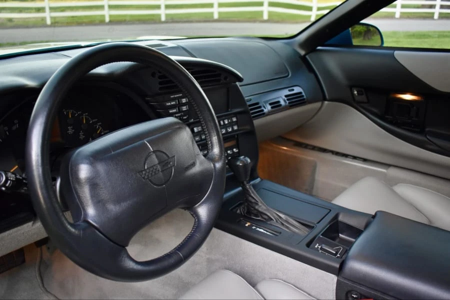 1995 Chevrolet Corvette C4 - Image 27 of 28