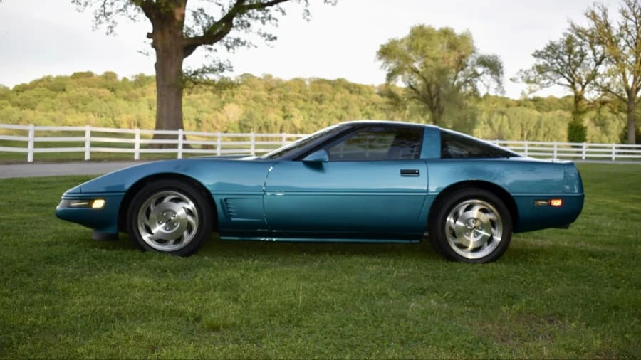 1995 Chevrolet Corvette C4 - Image 2 of 28