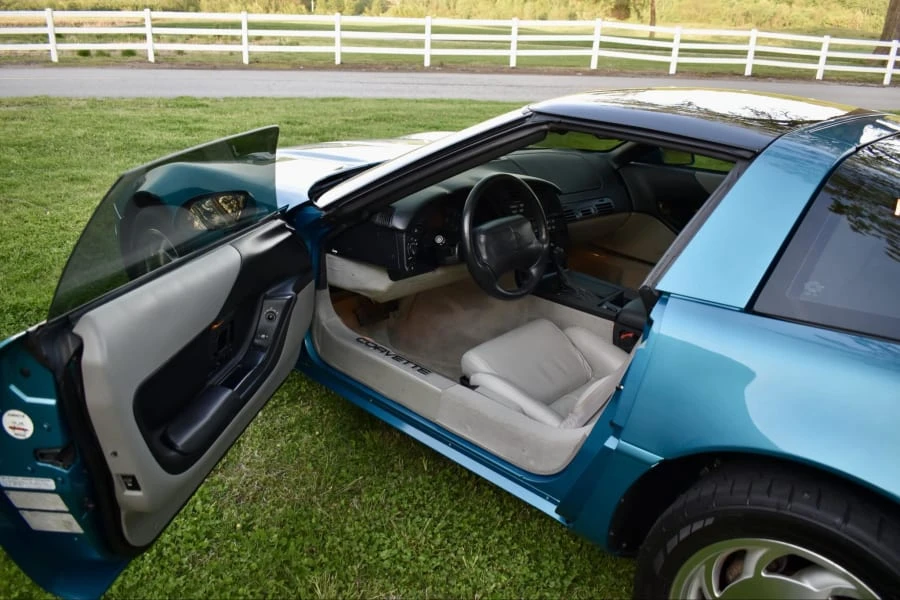 1995 Chevrolet Corvette C4 - Image 26 of 28