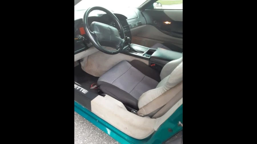 1995 Chevrolet Corvette C4 - Image 3 of 12