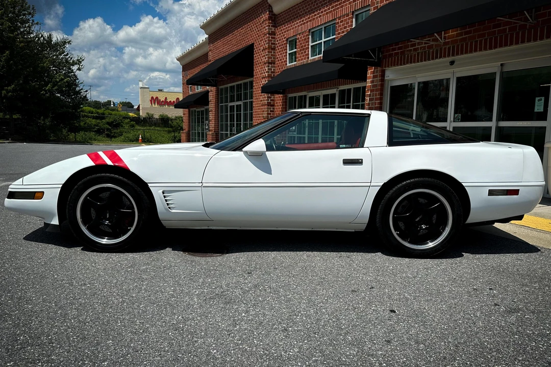 1995 Chevrolet Corvette C4 - Image 3 of 31