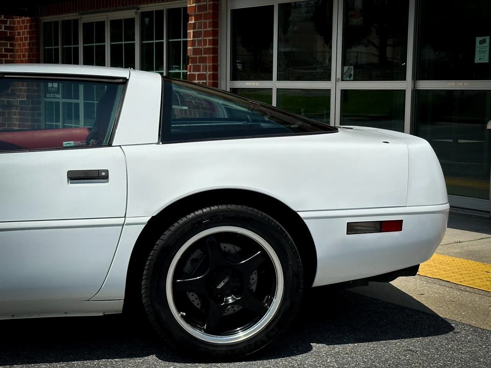 1995 Chevrolet Corvette C4 - Image 29 of 31