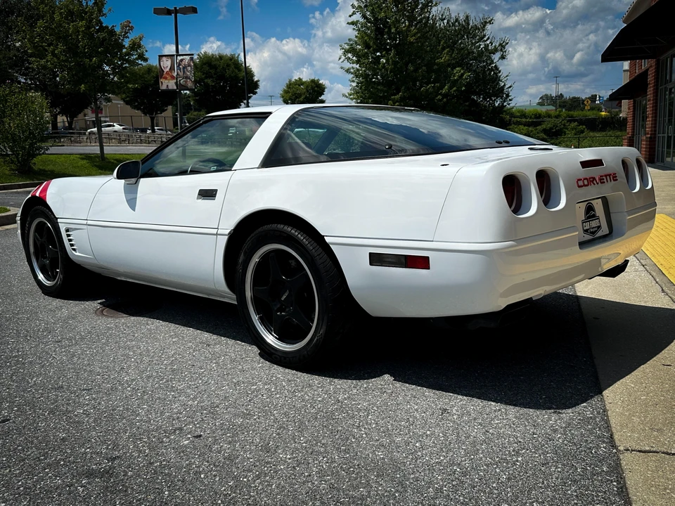 1995 Chevrolet Corvette C4 - Image 8 of 31