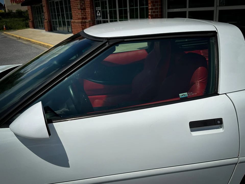 1995 Chevrolet Corvette C4 - Image 27 of 31