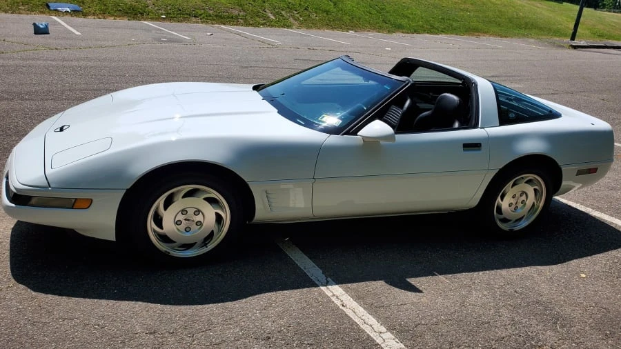 1995 Chevrolet Corvette C4 - Image 2 of 11