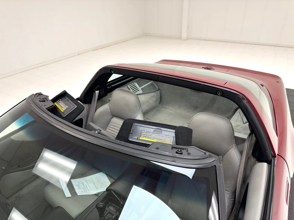 1995 Chevrolet Corvette C4 - Image 18 of 31