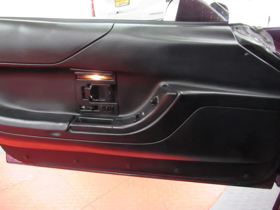 1995 Chevrolet Corvette C4 - Image 15 of 19