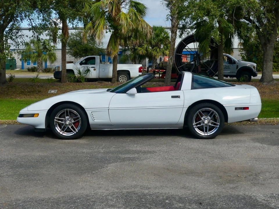 1995 Chevrolet Corvette C4 - Image 13 of 21