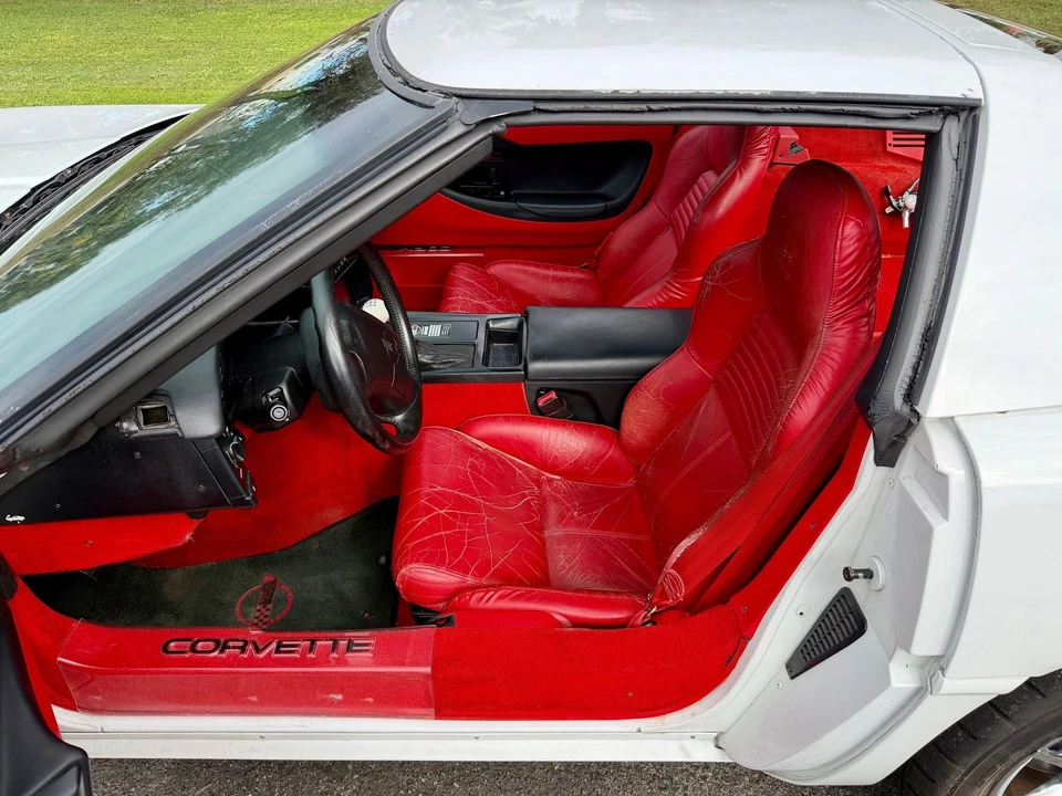 1995 Chevrolet Corvette C4 - Image 6 of 21