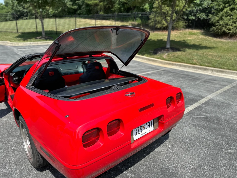 1995 Chevrolet Corvette C4 - Image 28 of 31
