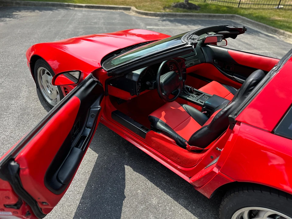 1995 Chevrolet Corvette C4 - Image 27 of 31