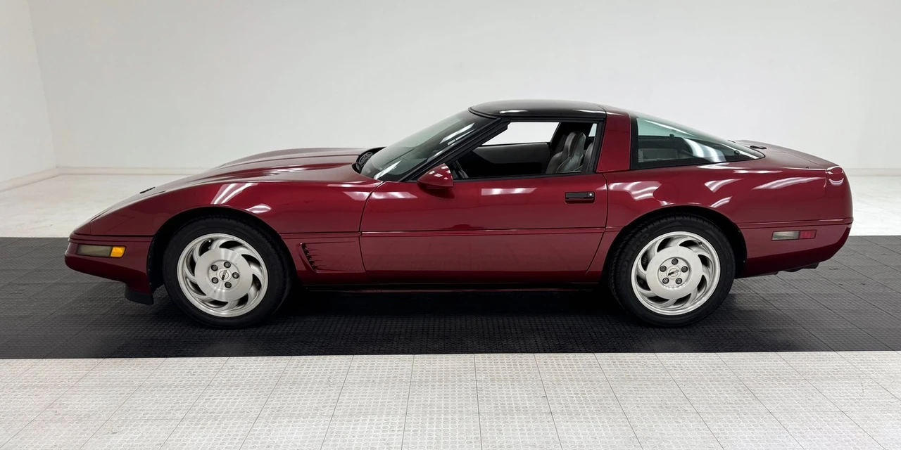 1995 Chevrolet Corvette C4 - Image 2 of 12