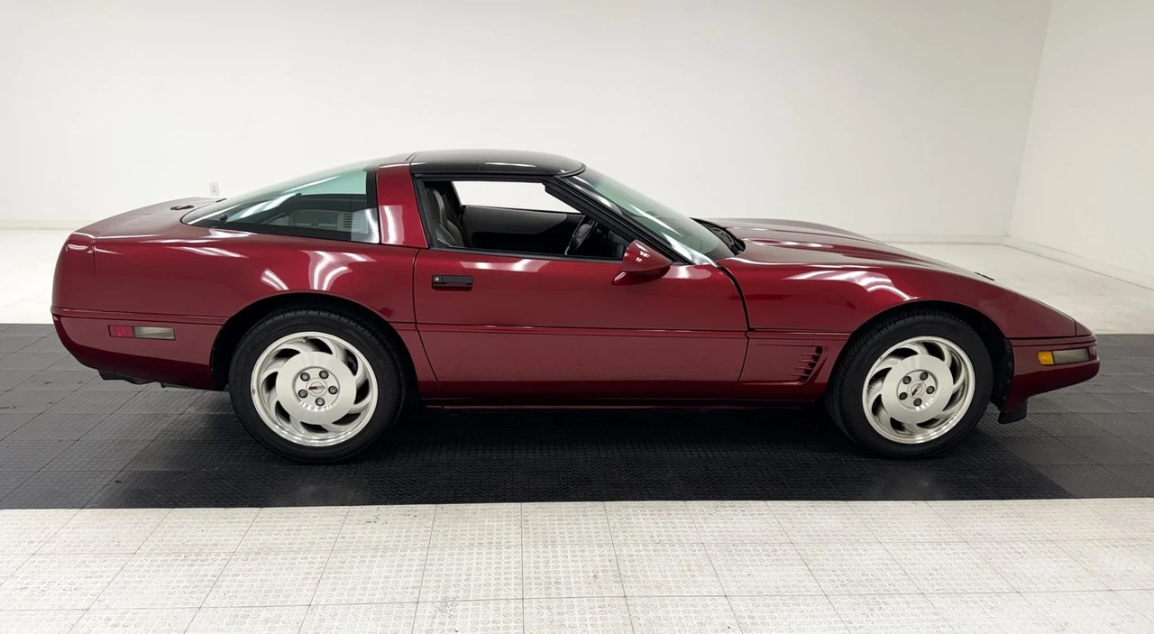 1995 Chevrolet Corvette C4 - Image 6 of 12