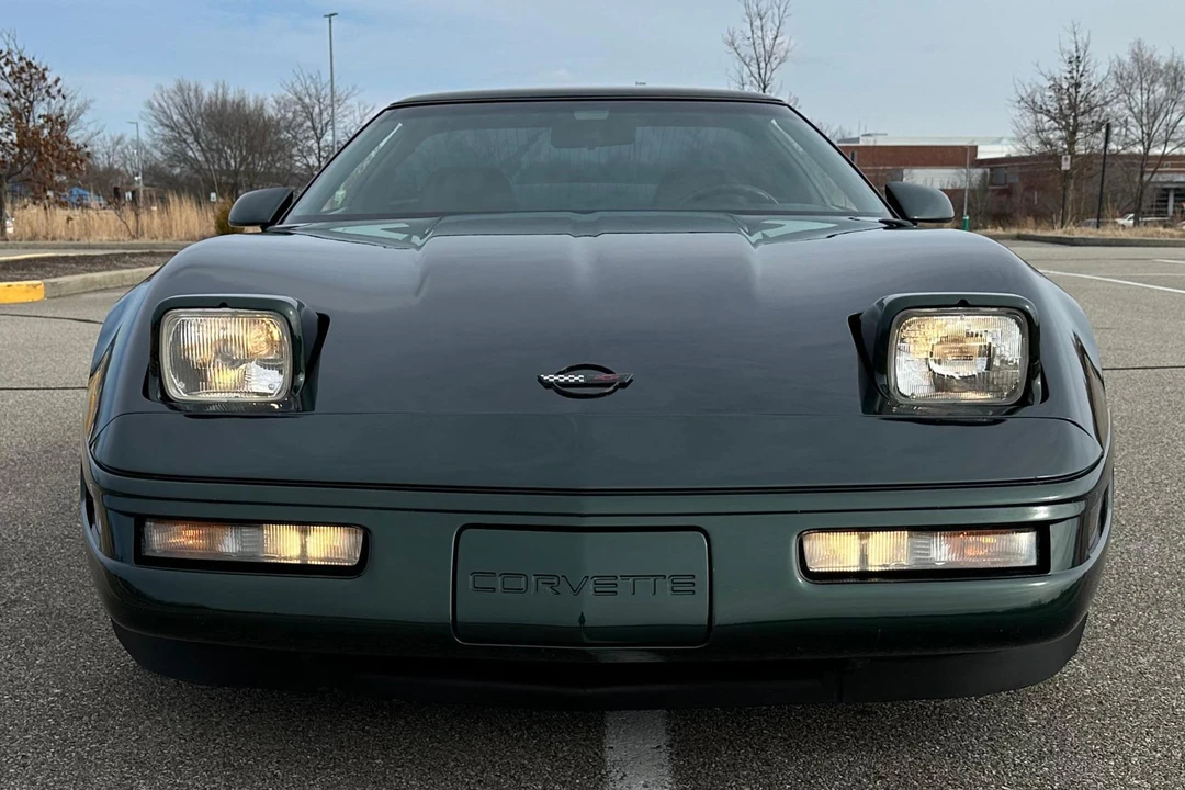 1995 Chevrolet Corvette C4 - Image 2 of 31
