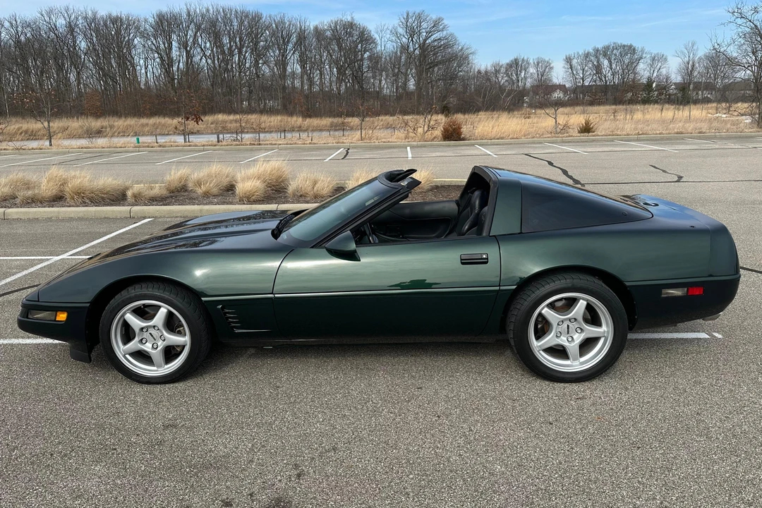 1995 Chevrolet Corvette C4 - Image 3 of 31