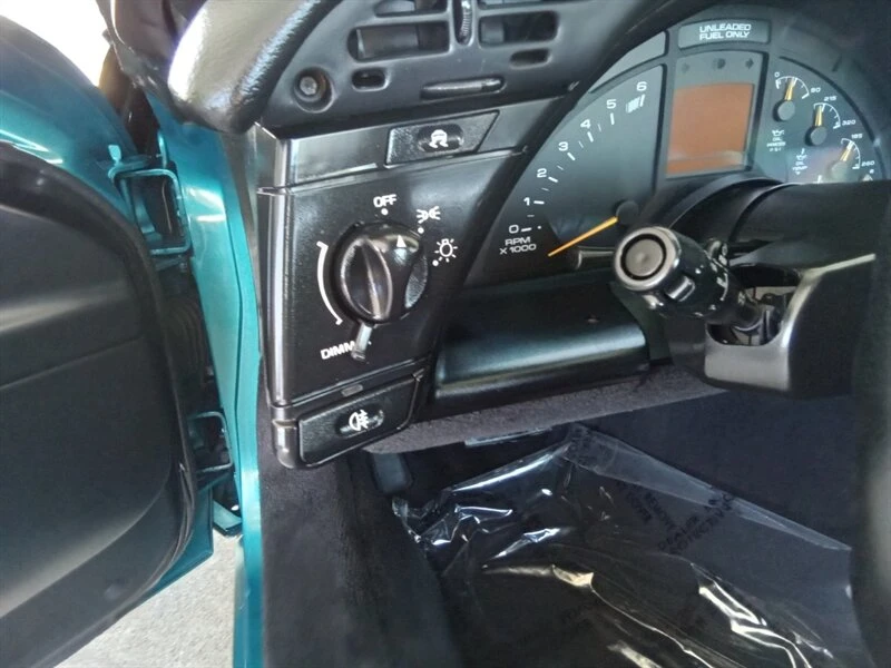1995 Chevrolet Corvette C4 - Image 17 of 22