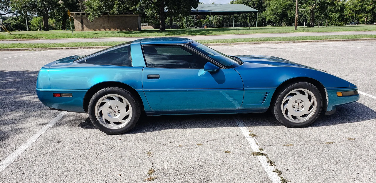 1995 Chevrolet Corvette C4 - Image 19 of 31