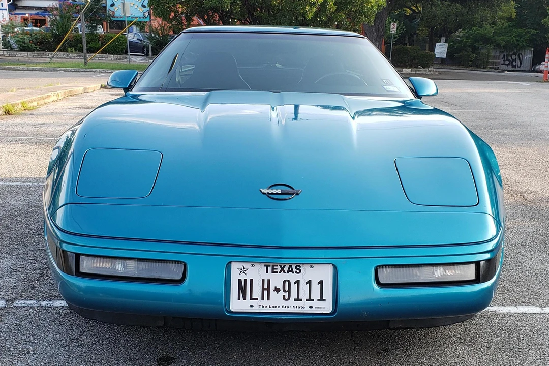 1995 Chevrolet Corvette C4 - Image 2 of 31