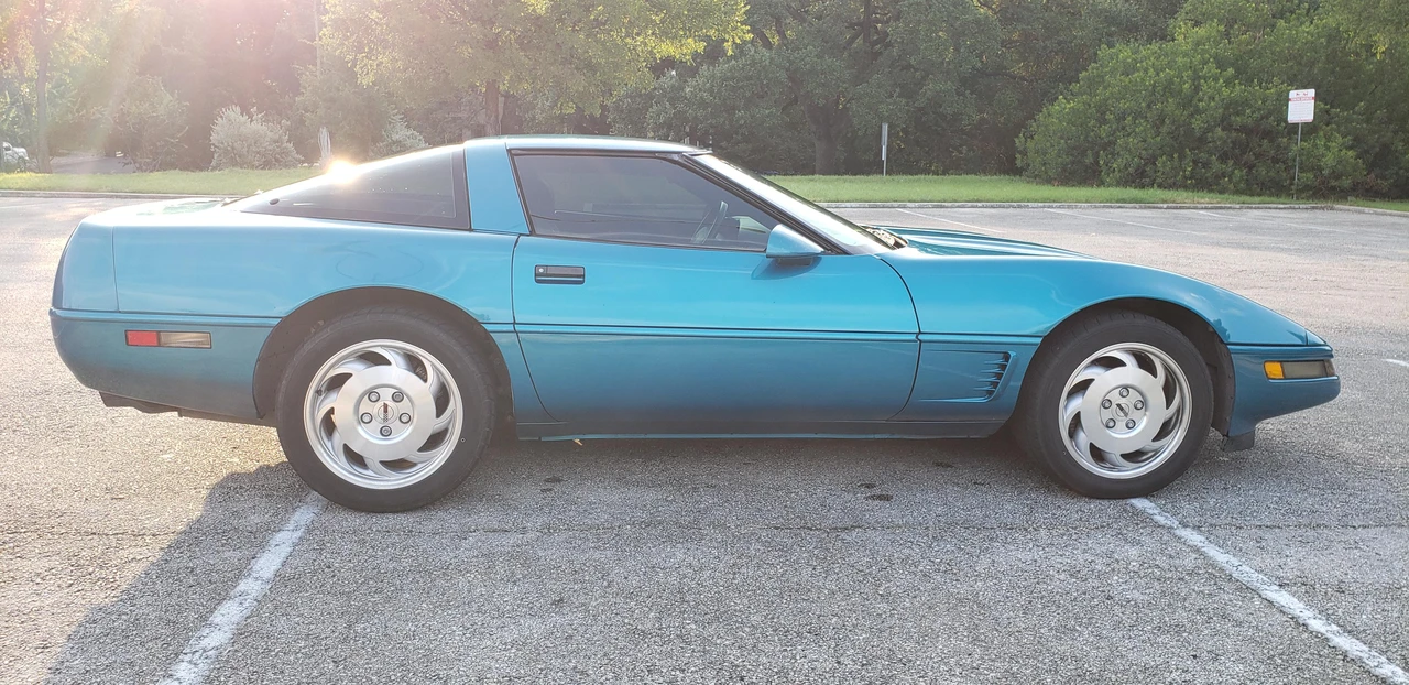 1995 Chevrolet Corvette C4 - Image 18 of 31