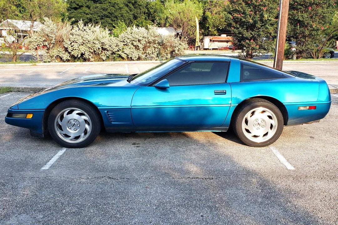 1995 Chevrolet Corvette C4 - Image 3 of 31