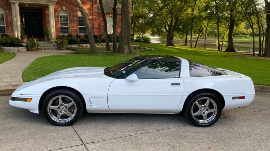 1995 Chevrolet Corvette C4 - Image 2 of 12