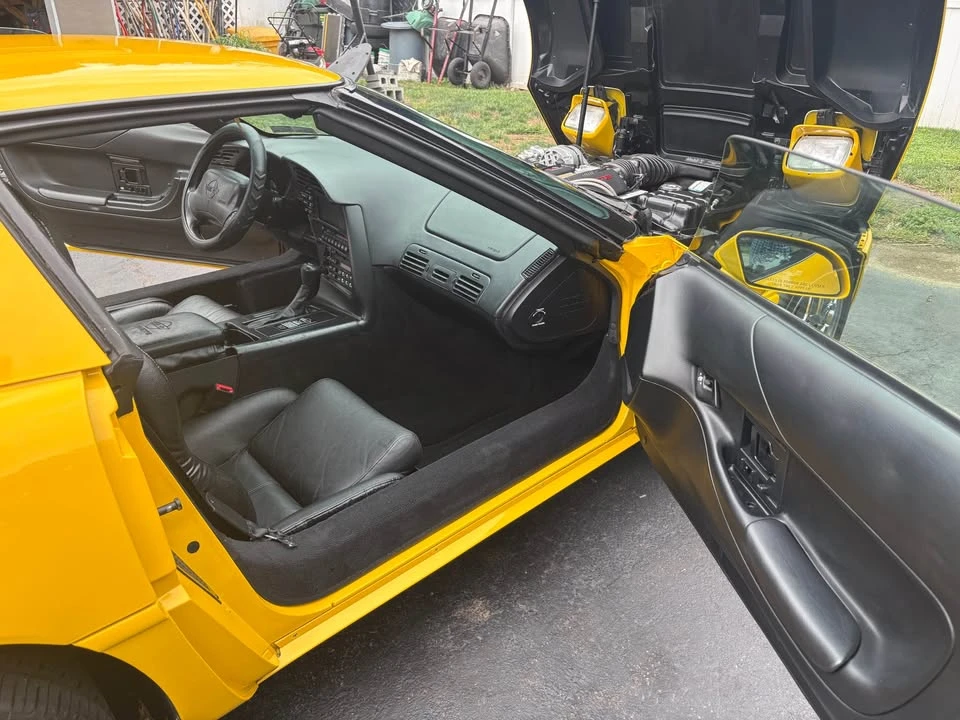 1995 Chevrolet Corvette C4 - Image 10 of 17