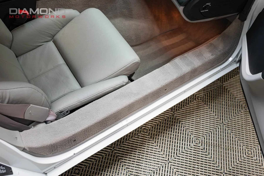 1995 Chevrolet Corvette C4 - Image 28 of 31