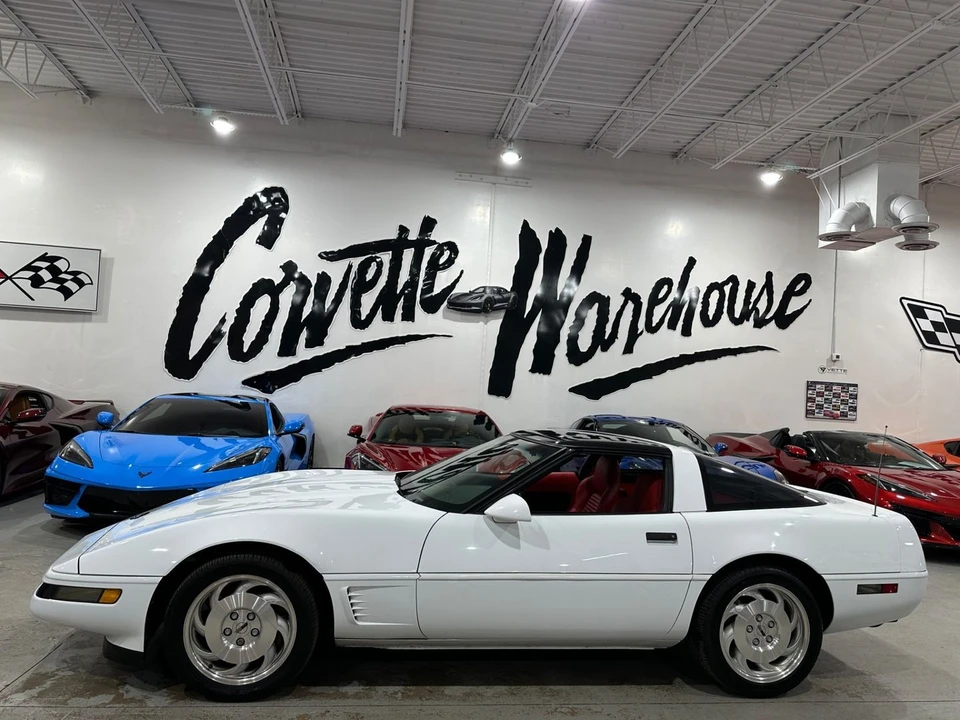 1995 Chevrolet Corvette C4 - Image 2 of 11