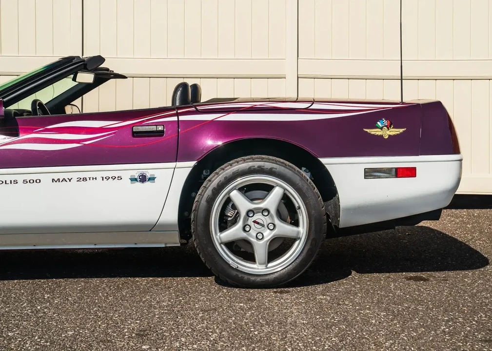 1995 Chevrolet Corvette C4 - Image 9 of 31