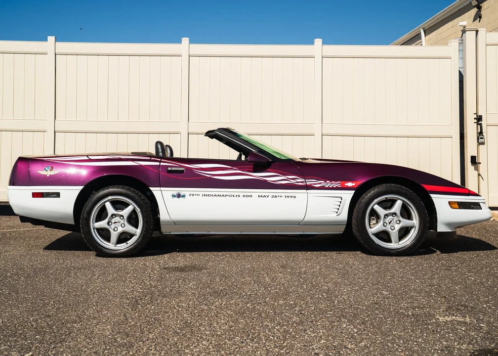 1995 Chevrolet Corvette C4 - Image 16 of 31