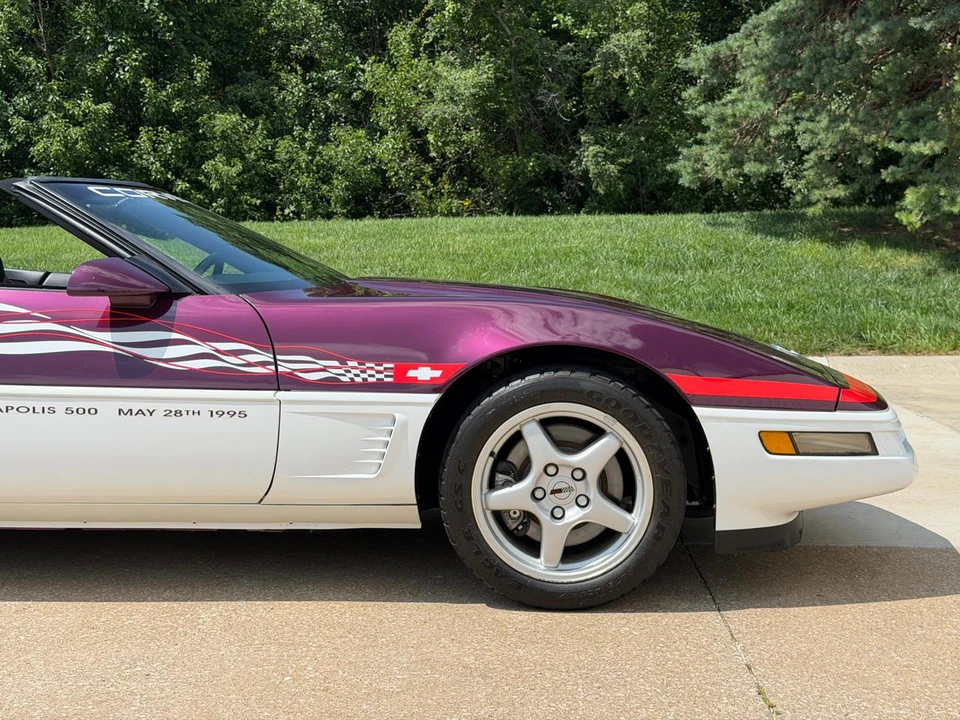 1995 Chevrolet Corvette C4 - Image 22 of 31