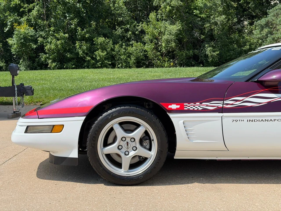 1995 Chevrolet Corvette C4 - Image 8 of 31