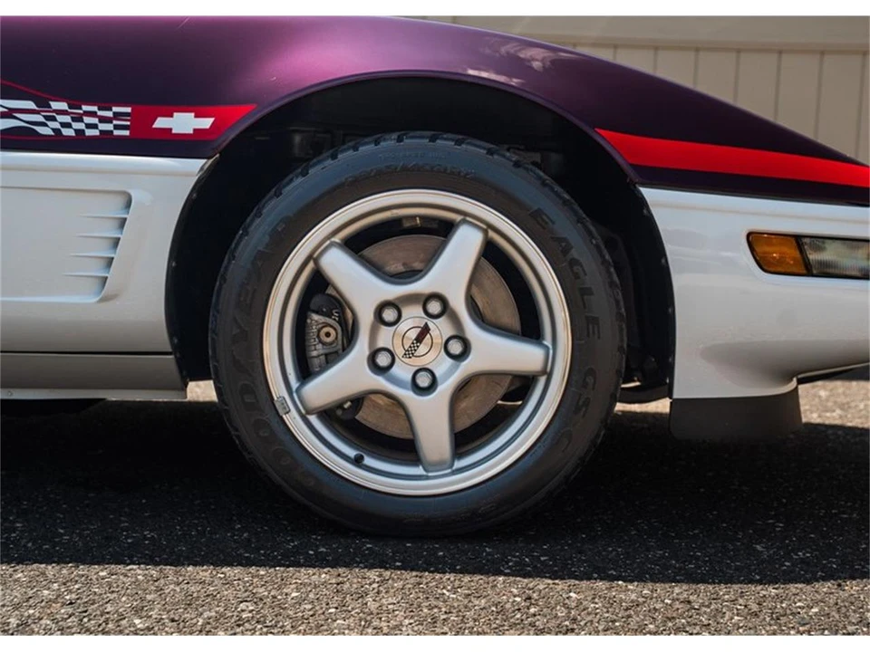 1995 Chevrolet Corvette C4 - Image 19 of 31