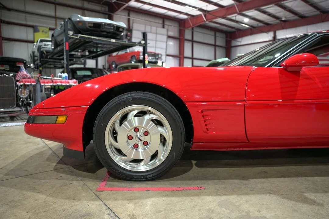 1995 Chevrolet Corvette C4 - Image 3 of 12