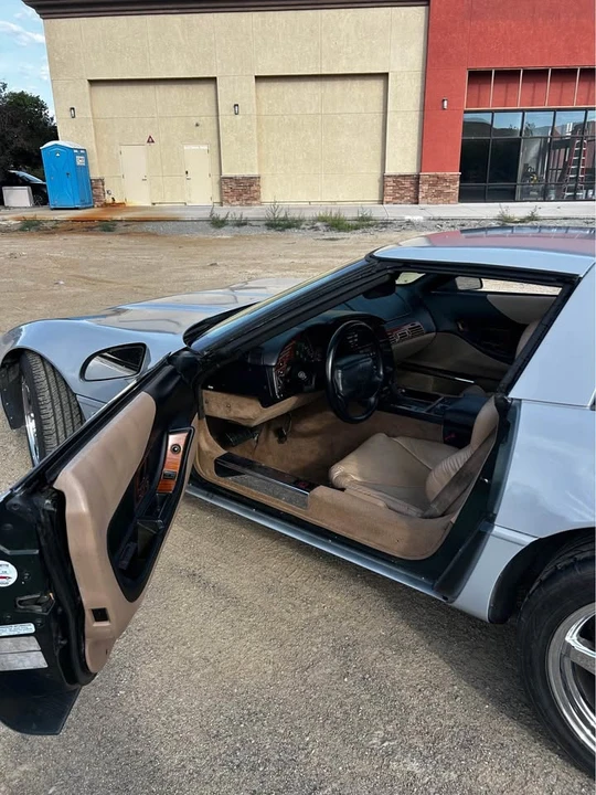 1995 Chevrolet Corvette C4 - Image 3 of 9