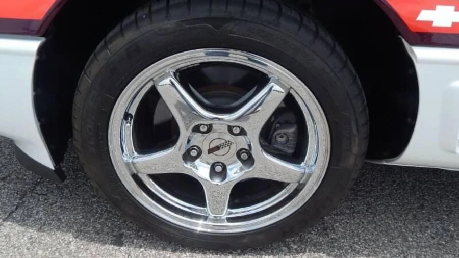 1995 Chevrolet Corvette C4 - Image 16 of 31