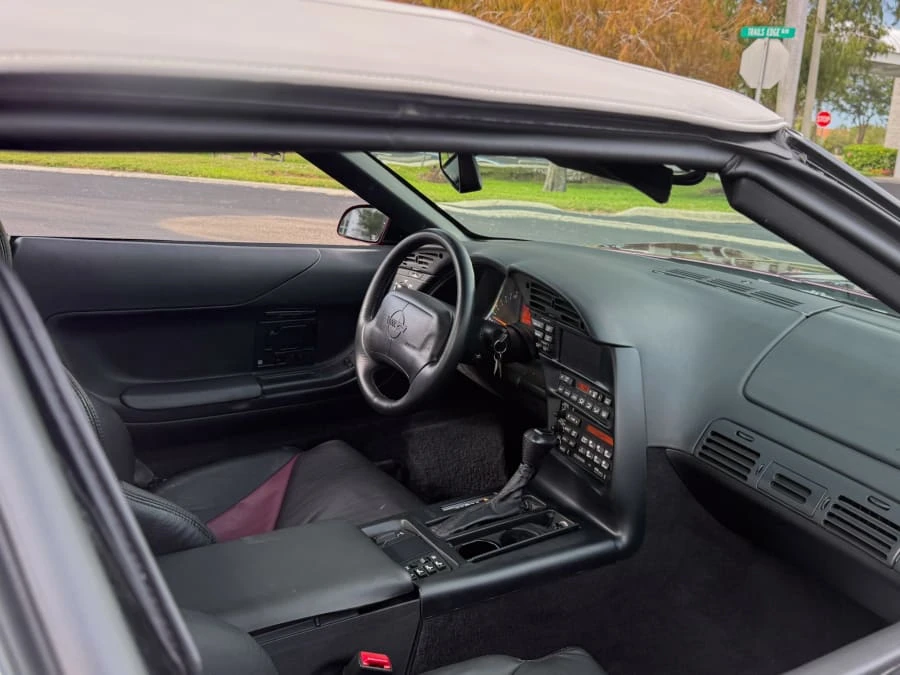 1995 Chevrolet Corvette C4 - Image 12 of 15