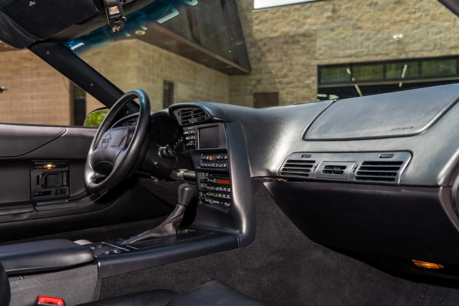 1995 Chevrolet Corvette C4 - Image 17 of 24
