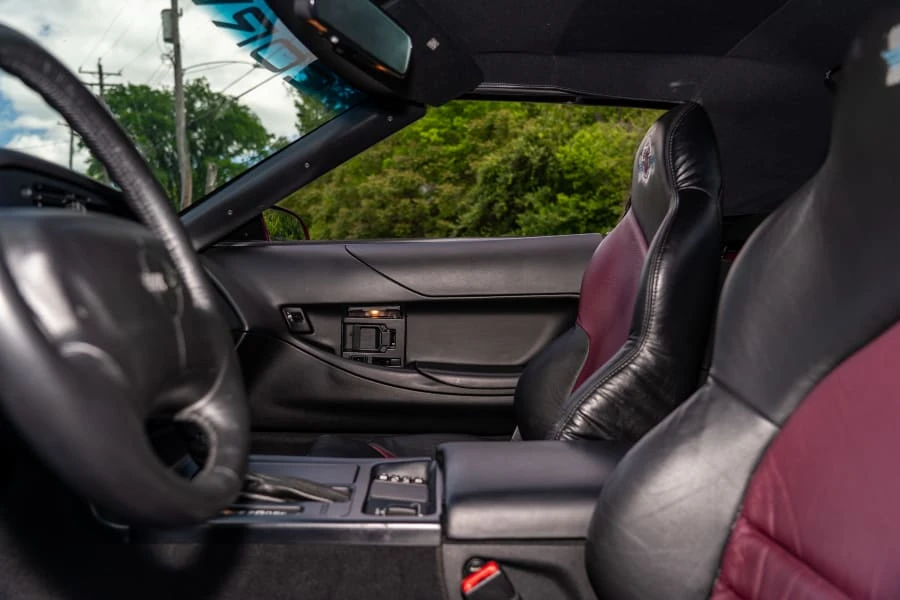 1995 Chevrolet Corvette C4 - Image 18 of 24