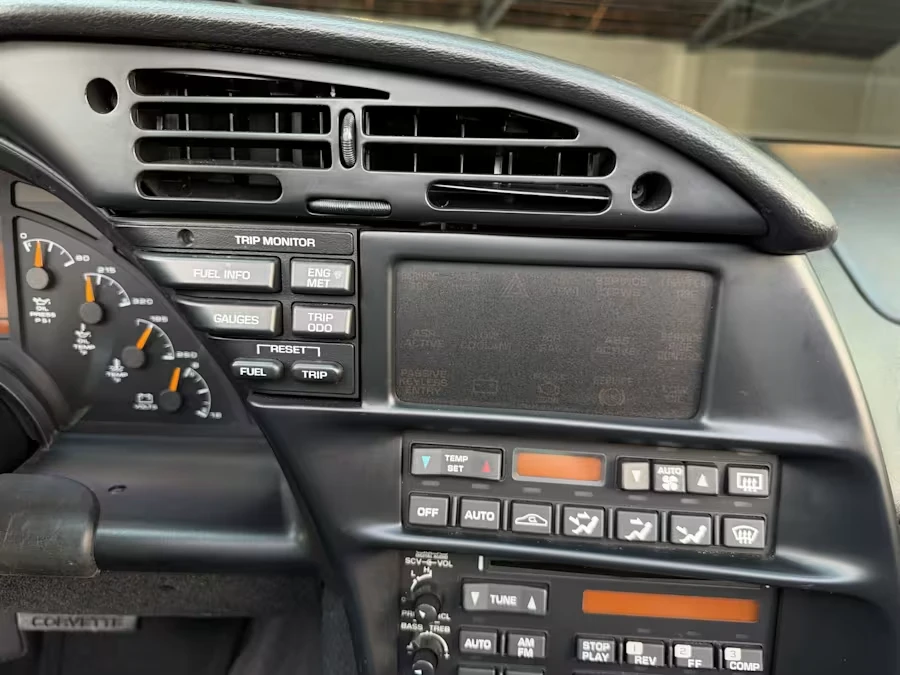 1995 Chevrolet Corvette C4 - Image 23 of 31