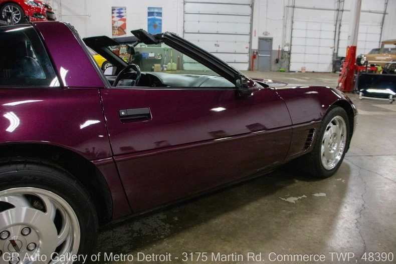 1995 Chevrolet Corvette C4 - Image 25 of 31