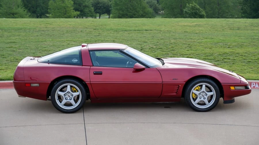 1995 Chevrolet Corvette C4 ZR1 - Image 2 of 31