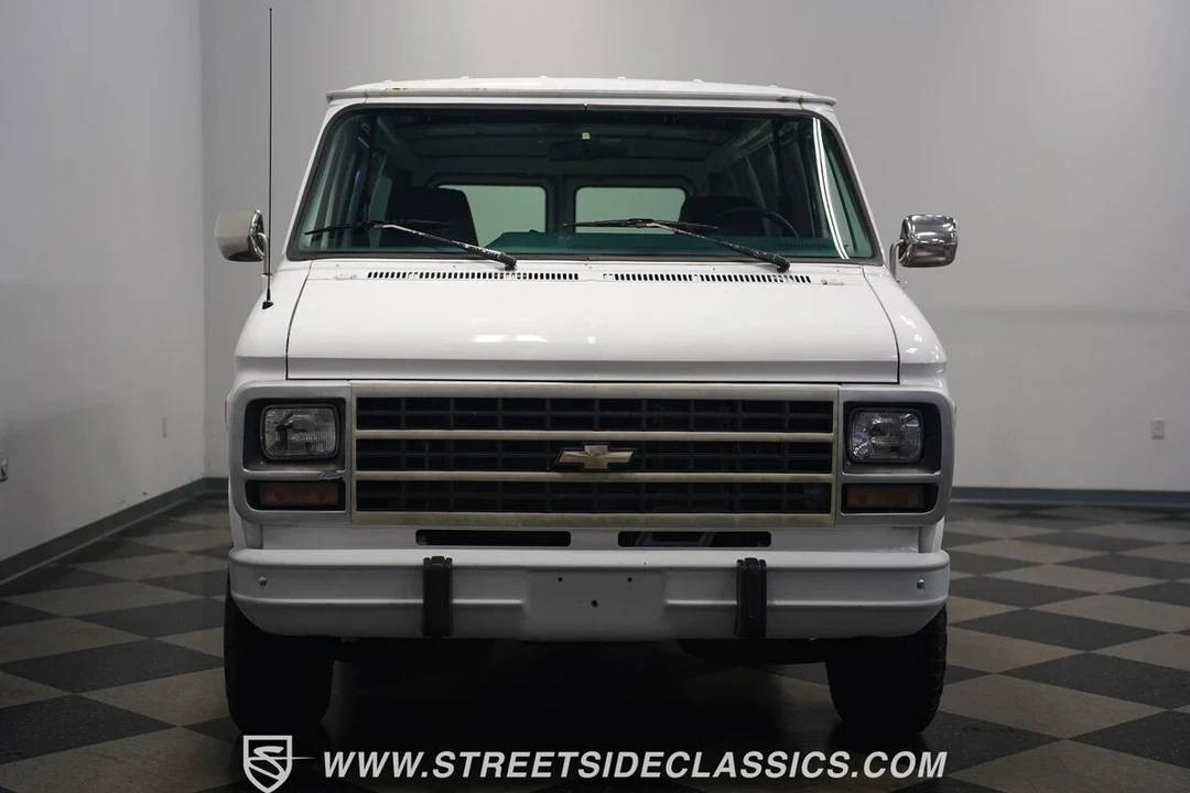 1995 Chevrolet G-Series Van - Image 6 of 12