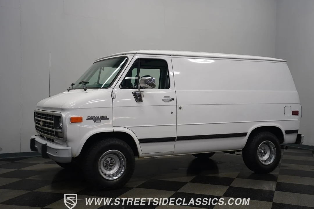 1995 Chevrolet G-Series Van - Image 9 of 12