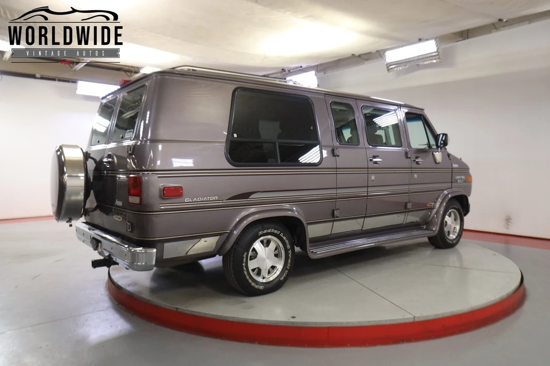 1995 Chevrolet G-Series Van - Image 6 of 12